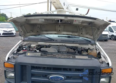 2008 Ford E-350 Super Duty Commercial/Recreational из США, поврежденный, VIN 1FTSE34L88DB30905